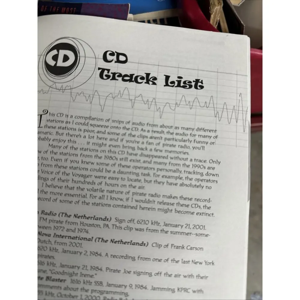 Pirate Radio Stations : Tune-in Underground Broadcasts by Andrew‎ Yoder Luke New